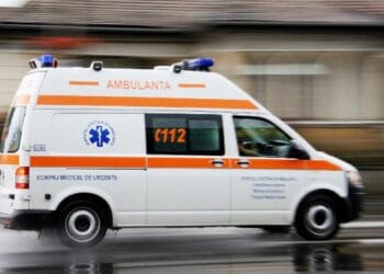 Lovită de un TIR când pleca de la Poliție. Tânăra fusese audiată în legătură cu agresarea iubitului ei!