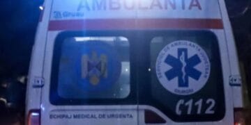 Un ambulanțier a fost înjunghiat cu un cuțit de vânătoare de un pacient cu probleme psihice!