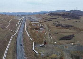 Prima autostradă care va traversa munții, a ajuns la un stadiu fizic de 7%. Guvernul a găsit banii necesari pentru finalizarea lucrărilor!