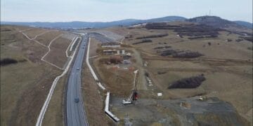 Prima autostradă care va traversa munții, a ajuns la un stadiu fizic de 7%. Guvernul a găsit banii necesari pentru finalizarea lucrărilor!