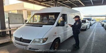 Ce sume de bani au descoperit polițiștii de frontieră într-o mașină. Persoana voia să între în România cu suma de bani nedeclarată!