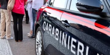 Român pericol public în străinătate. E căutat în Italia, după ce a evadat din domiciliu, a furat mai multe mașini și a băgat mulți oameni în spital