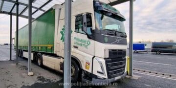 Flagrant la frontieră! Un cetățean turc a vrut să mituiască polițiștii, pentru că transporta cetățeni irakieni fără documente de călătorie!