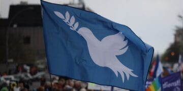 Marș pentru PACE în două mari orașe din Europa! Este organizat pe fondul nemulţumirii provocate de continuarea conflictului din Gaza!