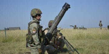 Voluntariat în armată! Tinerii până la 35 de ani vor face cursuri de 4 luni. Vor primi sume importante de bani!