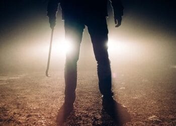 Nepalez bătut în plină stradă de un român, până a intrat în comă. Starea lui este gravă, medicii sunt rezervați!