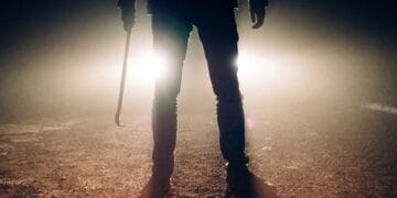 Nepalez bătut în plină stradă de un român, până a intrat în comă. Starea lui este gravă, medicii sunt rezervați!