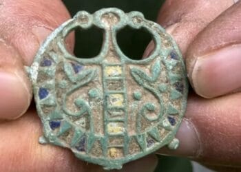 Obiect roman de peste 2000 de ani găsit de un vânător de comori! Obiectul este foarte valoros!