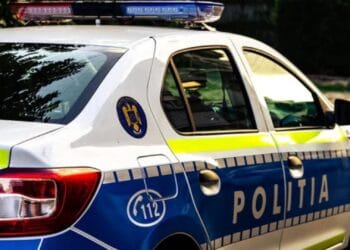 Trăim în România, a devenit periculos. O tânără răpită de pe stradă de doi bărbați, pe care îi cunoscuse pe site-urile de socializare