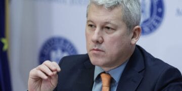 Ministrul Predoiu vine cu soluții! ”Problema noastră nu e doar deficitul în sine, ci ponderea lui în PIB, de aceea trebuie sa acţionăm pe ambele planuri: corectăm deficitele şi accelerăm economia”