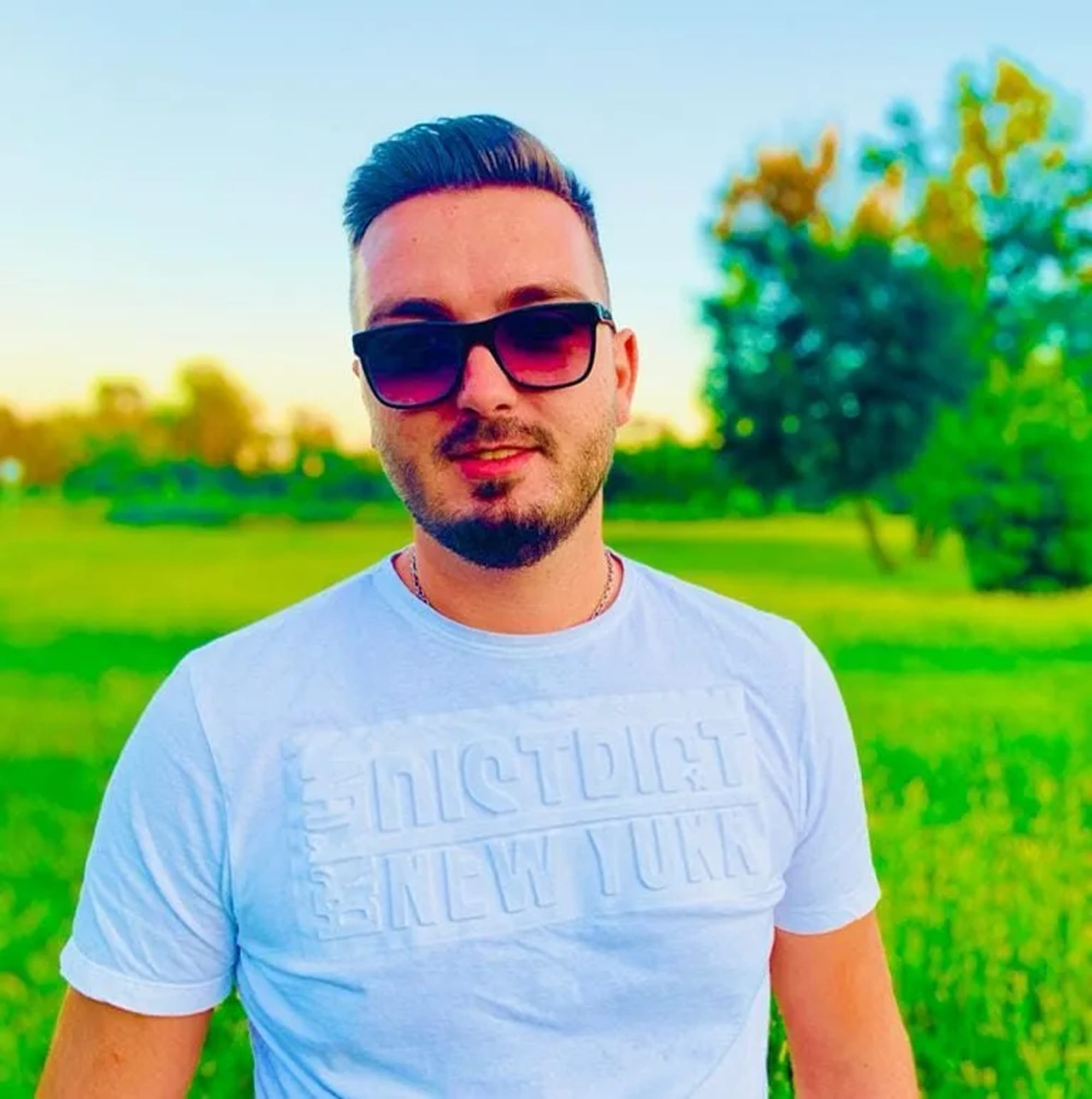 La 35 de ani, Alex a plecat dintre noi! Prietenii au spus: „Nu avem cuvinte! Rămâi mereu în inima noastră!”