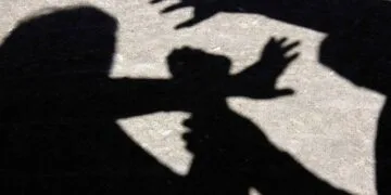 Recidivist, arestat preventiv pentru patru tâlhării! Victimele erau femeile în vârstă, cărora le smulgea bijuteriile și poșetele!