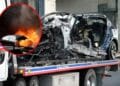 Un bărbat și doi copii au ars de vii într-o mașină Tesla, după ce autoturismul a fost implicat într-un accident rutier