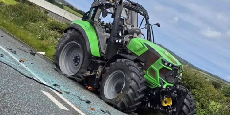 Un minor care conducea un tractor a accidentat pe un drum dintr-o comună, două femei. Una dintre ele a decedat!
