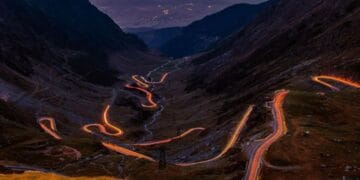 Transfăgărășanul a împlinit 51 de ani! Transfăgărășanul nu a fost posibil fără jertfă! Aproximativ 40 de vieți omenești au fost pierdute în timpul construcției!