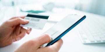 A făcut o greșeală gravă atunci când a încercat să facă o tranzacție online! Așa a rămas fără peste 4000 de euro!