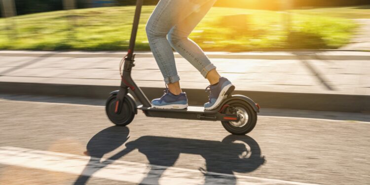 Titi Aur atrage atenția asupra circulației pe drumurile publice! Trotinetele electrice sunt un real pericol, mai subliniază acesta!