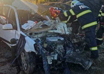 Accident mortal! Un bărbat și-a pierdut viața după ce maşina sa a intrat într-un tractor!