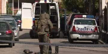 Amenințare cu bombă! Specialiștii SRI s-au deplasat pentru a ridica și analiza obiectele descoperite!