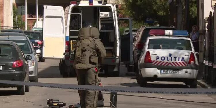 Amenințare cu bombă! Specialiștii SRI s-au deplasat pentru a ridica și analiza obiectele descoperite!