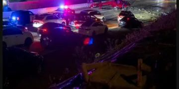ACCIDENT incredibil de șocant: un elicopter medical s-a prăbușit pe o autostradă aglomerată printre mașini