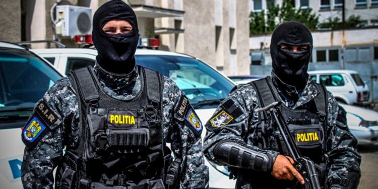 Doi cetățeni străini, arestați pentru tentativă de diversiune. Au vrut să incendieze o clădire!