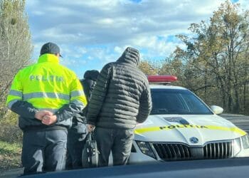 Un șofer prins băut, a încercat să-i mituiască pe polițiști cu 1.000 de lei. Momentul, surprins pe body-cam!