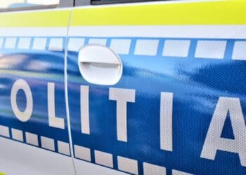 Prinse la furat, trei femei au făcut scandal! Hoațele au trecut și la bătaie, sperând că, așa, vor putea să scape!