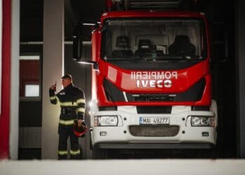 Tragedie pe repeat. Încă un bloc a fost evacuat. Zeci de oameni disperați de frică, pe străzi!