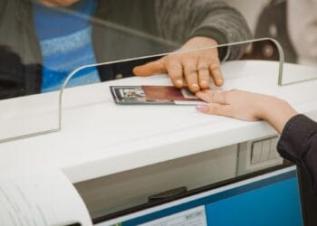 Sistemul european de Intrare/Ieşire (EES) a devenit operaţional. România a început implementarea la cinci puncte de frontieră