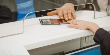 Sistemul european de Intrare/Ieşire (EES) a devenit operaţional. România a început implementarea la cinci puncte de frontieră