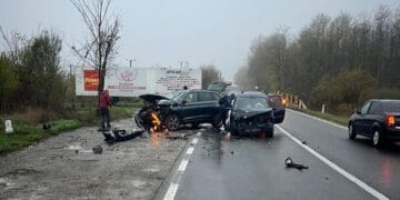 Patru persoane rănite într-un accident grav! Un șofer a pierdut controlul asupra mașinii!