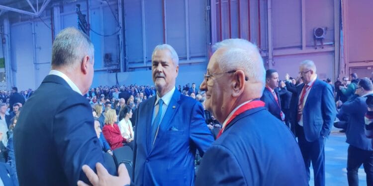 Congres PSD. Foștii președinți Adrian Năstase, Mircea Geoană, Victor Ponta și Marcel Ciolacu au răspuns prezent! Viorica Dăncilă nu a apărut în peisajul în care a prins rădăcini!