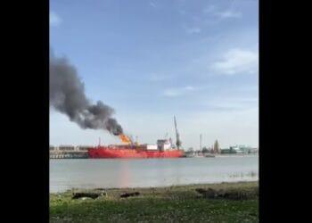 VIDEO. Prima localitate din România evacuată din cauza RĂZBOIULUI. Roiuri de drone la graniță, atac devastator al RUSIEI