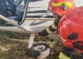 Avion ultraușor cu probleme la o roată din spate a  aterizat în siguranță!