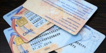 Rogobete: Integrarea cardului de sănătate în noua carte electronică de identitate se amână. „Există încă oameni care cred că vor fi microcipaţi”