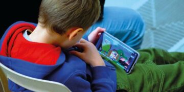 Primul studiu național despre adicțiile copiilor de 10–14 ani: aproape 70% joacă zilnic jocuri online