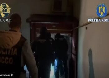 Acuzații cutremurătoare: De la cabinet, la mop: scandal uriaș în oraș care s-a lăsat cu arestarea unui medic