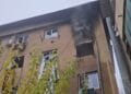 Explozie urmată de incendiu într-un bloc. Două persoane au suferit arsuri, alte trei atac de panică. Planul Roşu de Intervenţie, activat!