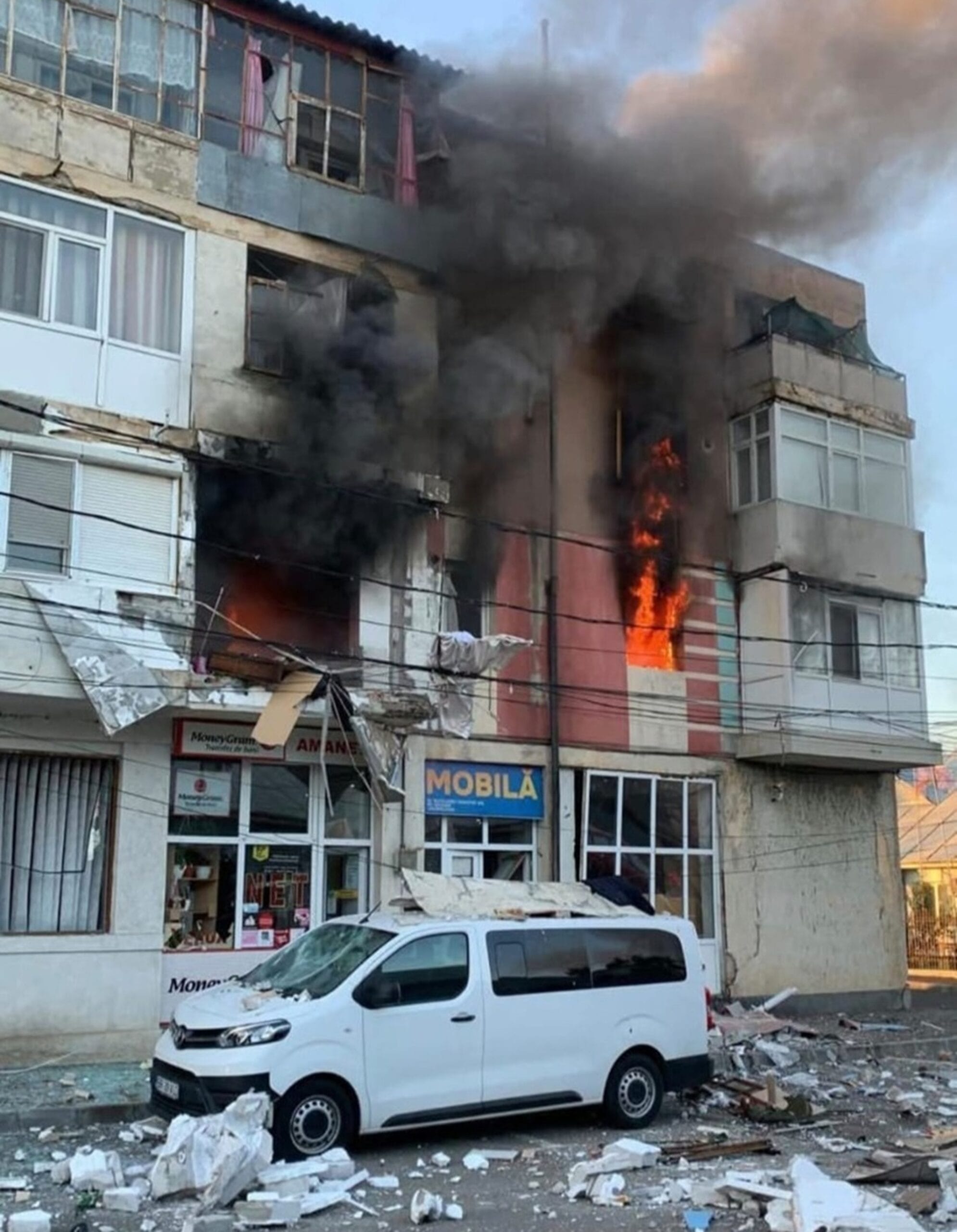 Explozie în blocul din localitatea Însurăței!