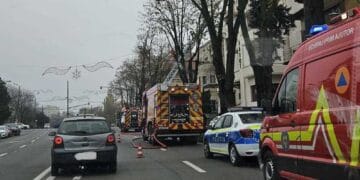 Incendiu la un hotel! 10 angajați s-au autoevacuat, nimeni nu a fost rănit!