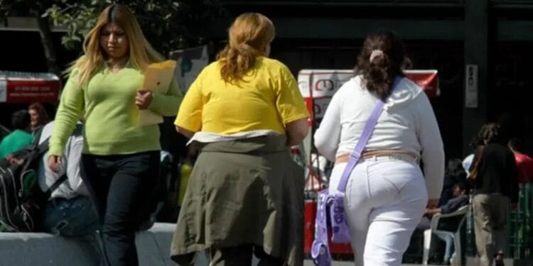 Atenție! Scăderea în greutate la vârsta mijlocie vine cu un posibil risc major pentru creier