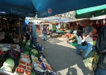 Nicuşor Dan taie în carne vie! Sancţiuni dure pentru comercianţii care nu respectă drepturile consumatorilor