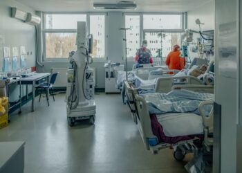 Terapie intensivă sub reguli mai stricte. Ministerul Sănătății schimbă standardele de sedare, dotare și personal în secțiile ATI, după o serie de cazuri grave