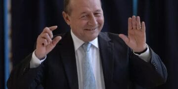 Traian Băsescu: „Congresul PSD-ului a fost atât de greţos. N-aveau nevoie de 3.000 de oameni” care să vină din toate colțurile țării…