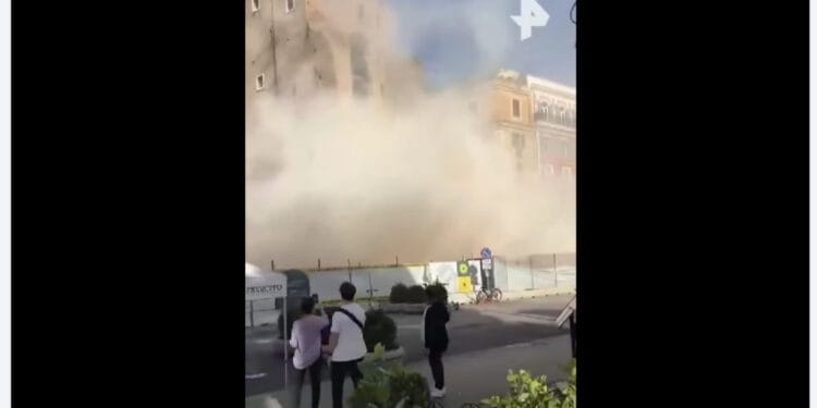 VIDEO. Tragedie la Roma: Turn în restaurare s-a năruit peste muncitori. Un român e prins sub dărâmături