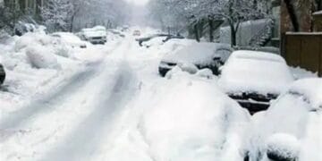 Avertizare meteo și rutieră! Lapoviță, ninsoare și risc de polei. Șoferii sunt obligați să aibă anvelope de iarnă!