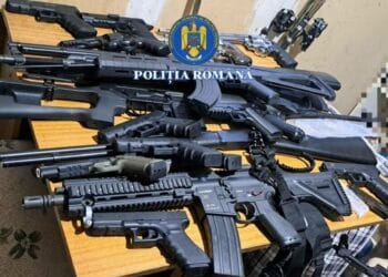 Percheziții! 32 de arme airsoft, ridicate de polițiști sub suspiciunea modificării pentru muniție letală!