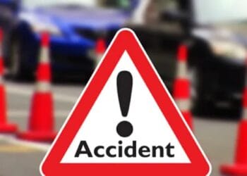Mașină prăbușită în albia râului! Trei adolescente rănite într-un accident grav