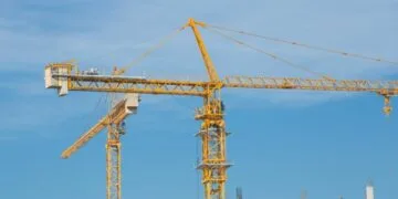 Tragedie! Un bărbat de 42 de ani a decedat după ce a căzut de pe o macara!